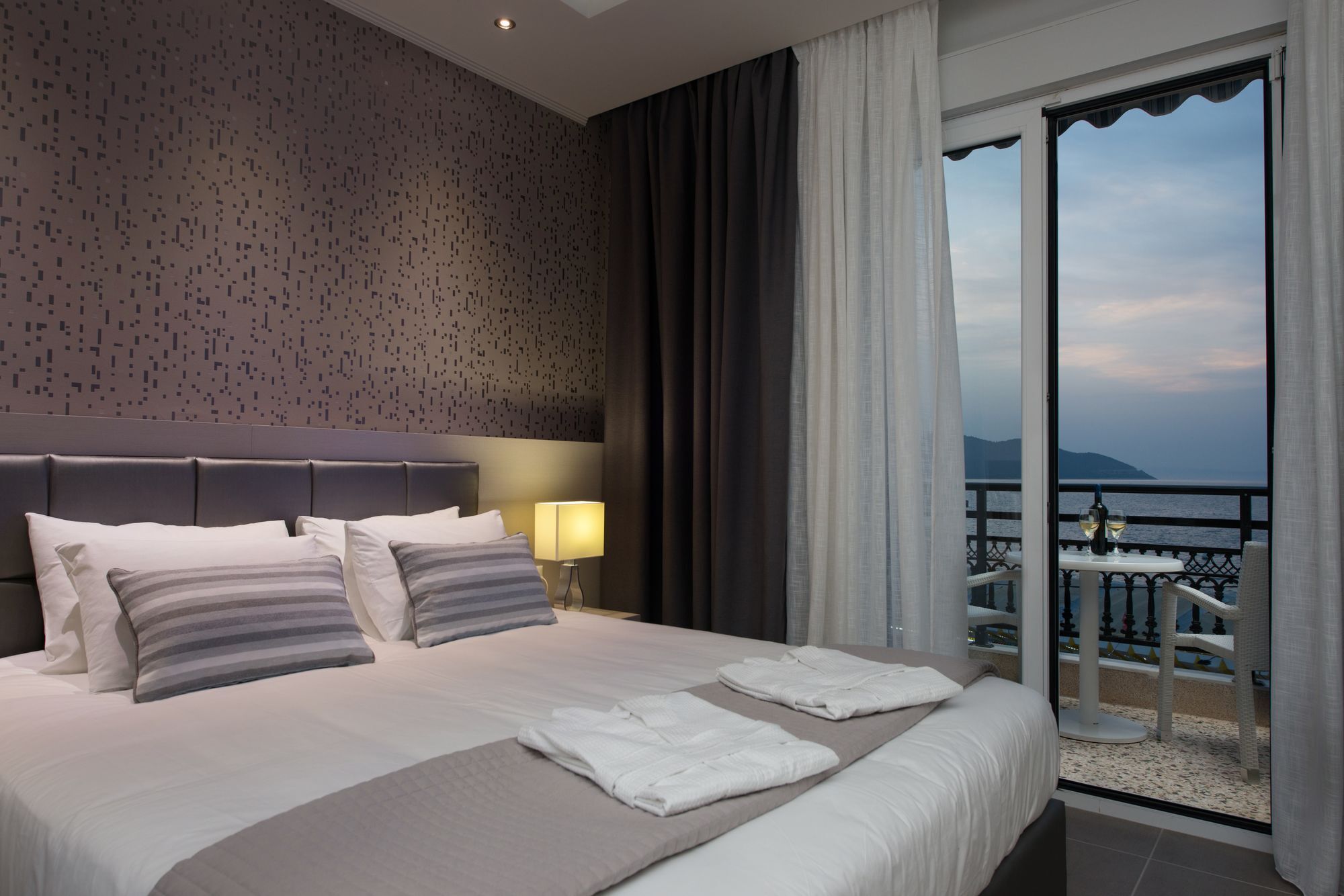 Angelica Hotel Ліменас Екстер'єр фото